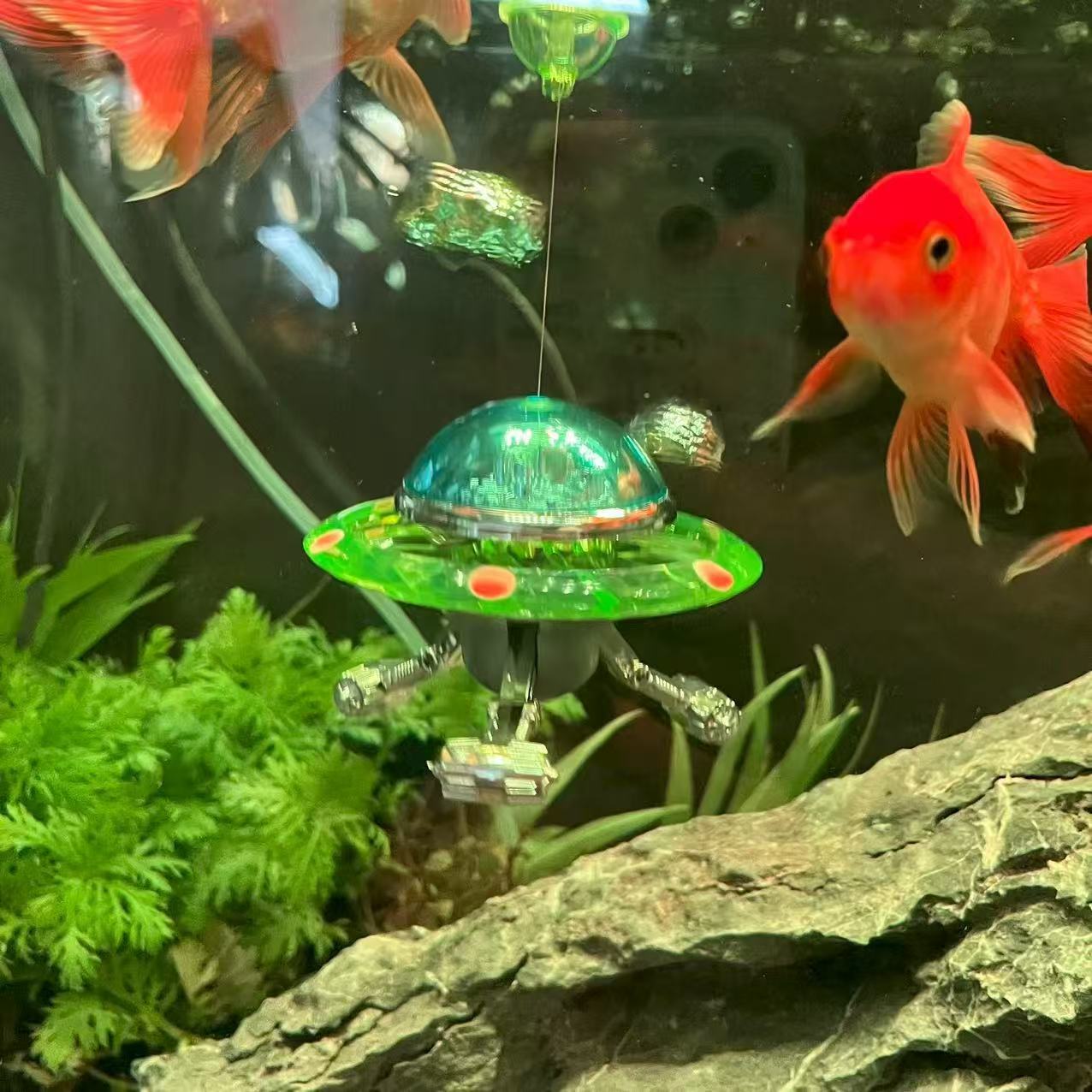 Suspended UFO Aquarium Statue  - Aquarium Fish World recension och pris